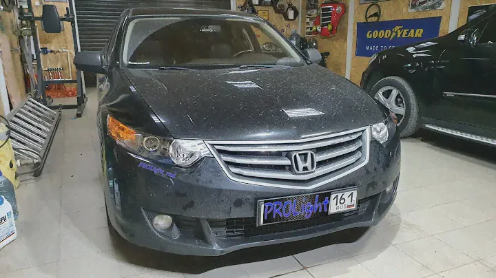Honda Accord. Замена линз на биксеноновые Hella 3R. Замена ламп, блоки штатные.